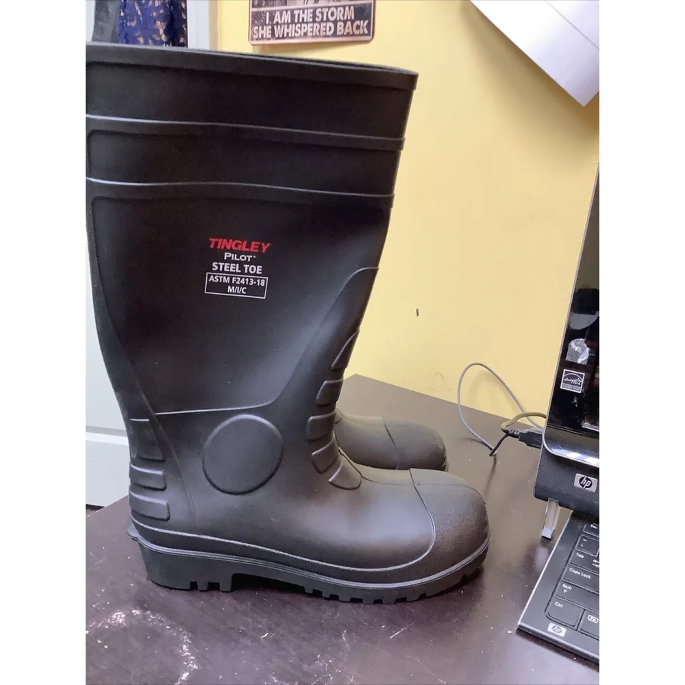 BOOTS, RUBBER, KNEE, STEEL TOE, PVC, BLACK, CLEATED, TINGLEY Size 8